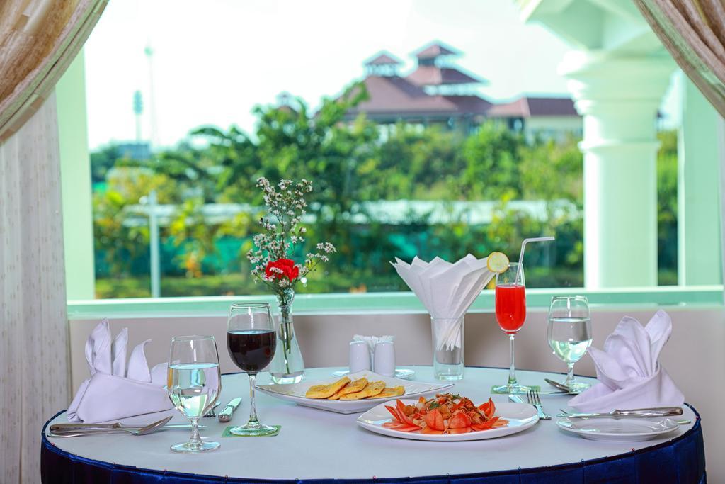 Apex Hotel Naypyidaw Exterior foto