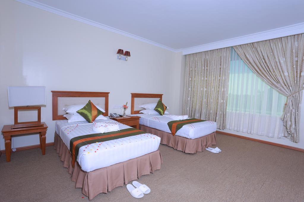 Apex Hotel Naypyidaw Exterior foto