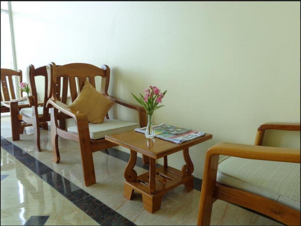 Apex Hotel Naypyidaw Exterior foto