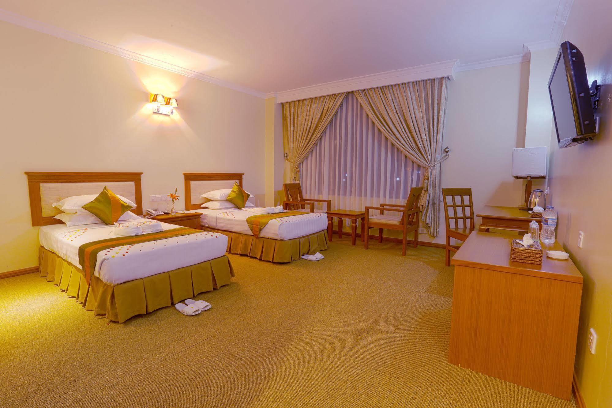 Apex Hotel Naypyidaw Exterior foto